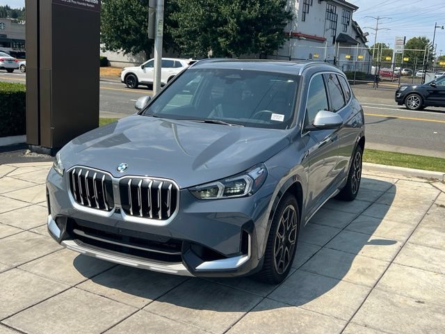 Used 2023 BMW X1 xDrive28i w/ Premium Package AWD/4WD image 3