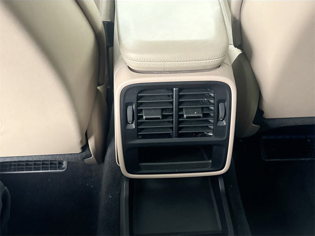 Used 2020 Porsche Taycan 4S image 25