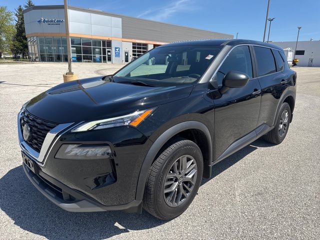 Used 2023 Nissan Rogue S AWD/4WD image 2