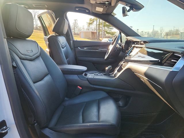 Used 2022 Cadillac XT6 Sport w/ Technology Package image 23