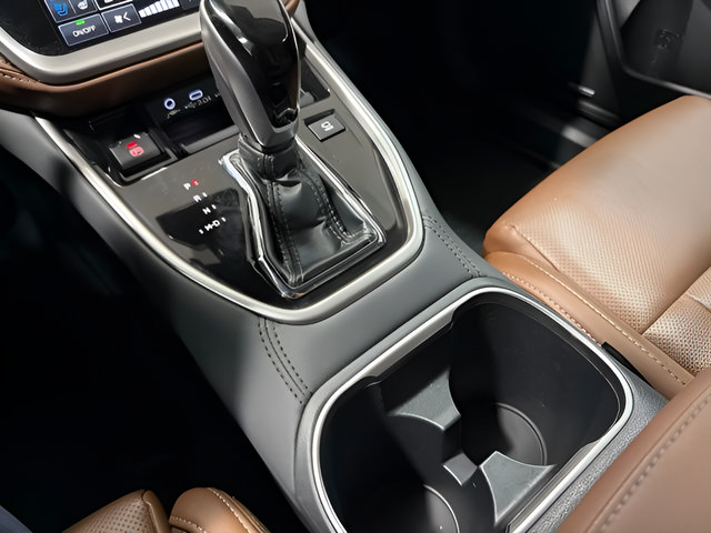 Certified 2025 Subaru Outback Touring AWD/4WD image 26