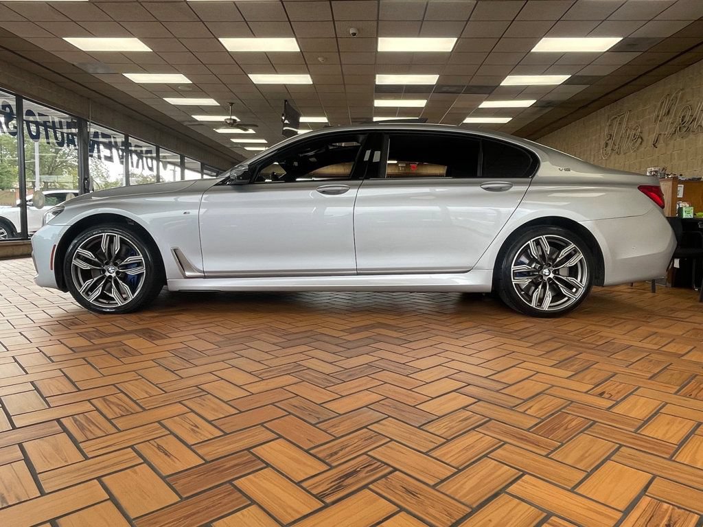Used 2018 BMW M760i xDrive w/ Luxury Rear Seating Package AWD/4WD image 5