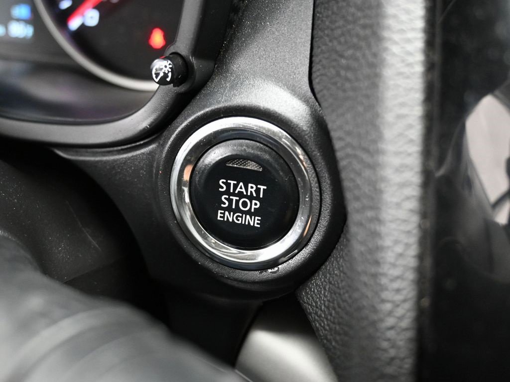 Used 2025 Mitsubishi Eclipse Cross LE image 19