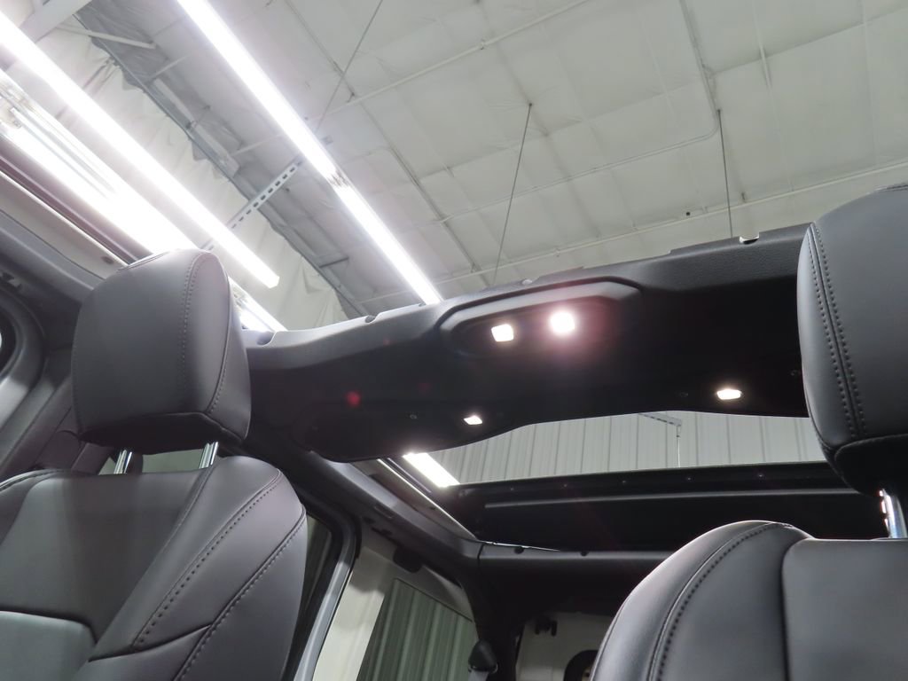 Used 2024 Jeep Wrangler High Altitude image 23
