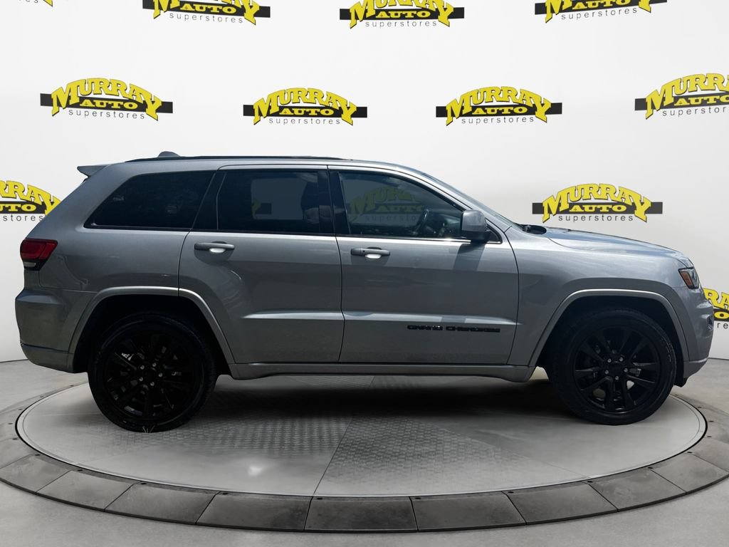 Used 2019 Jeep Grand Cherokee Altitude RWD image 6