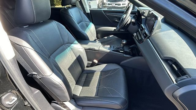 Used 2023 Lexus ES 350 Luxury image 11