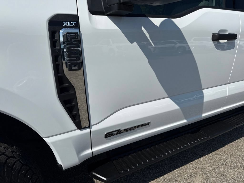 Used 2025 Ford F250 XLT w/ FX4 Off-Road Package AWD/4WD image 31