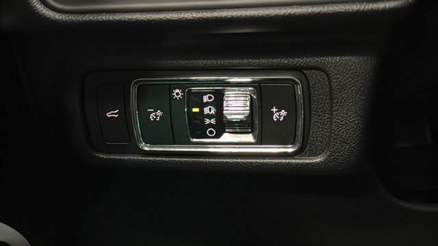 Used 2020 Lincoln Corsair AWD w/ Equipment Group 101A image 31