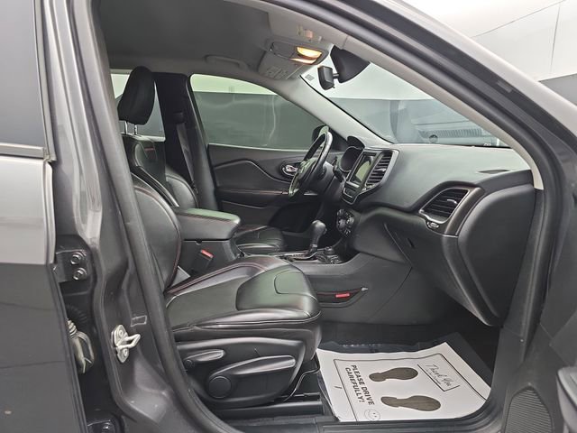 Used 2020 Jeep Cherokee Trailhawk w/ Cold Weather Group image 46