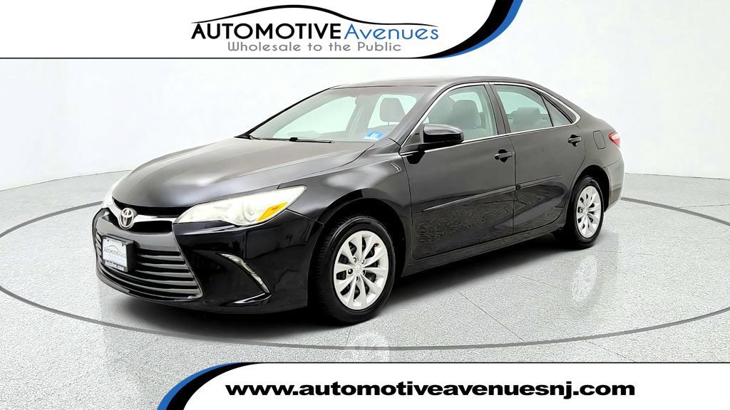 Used 2016 Toyota Camry FWD image 1