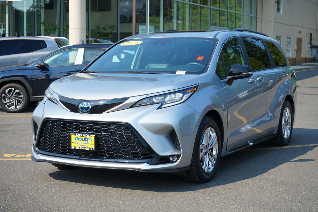 Used 2023 Toyota Sienna XSE