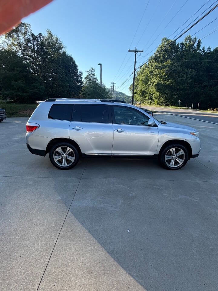 Used 2011 Toyota Highlander Limited w/ Tow Pkg FWD image 9