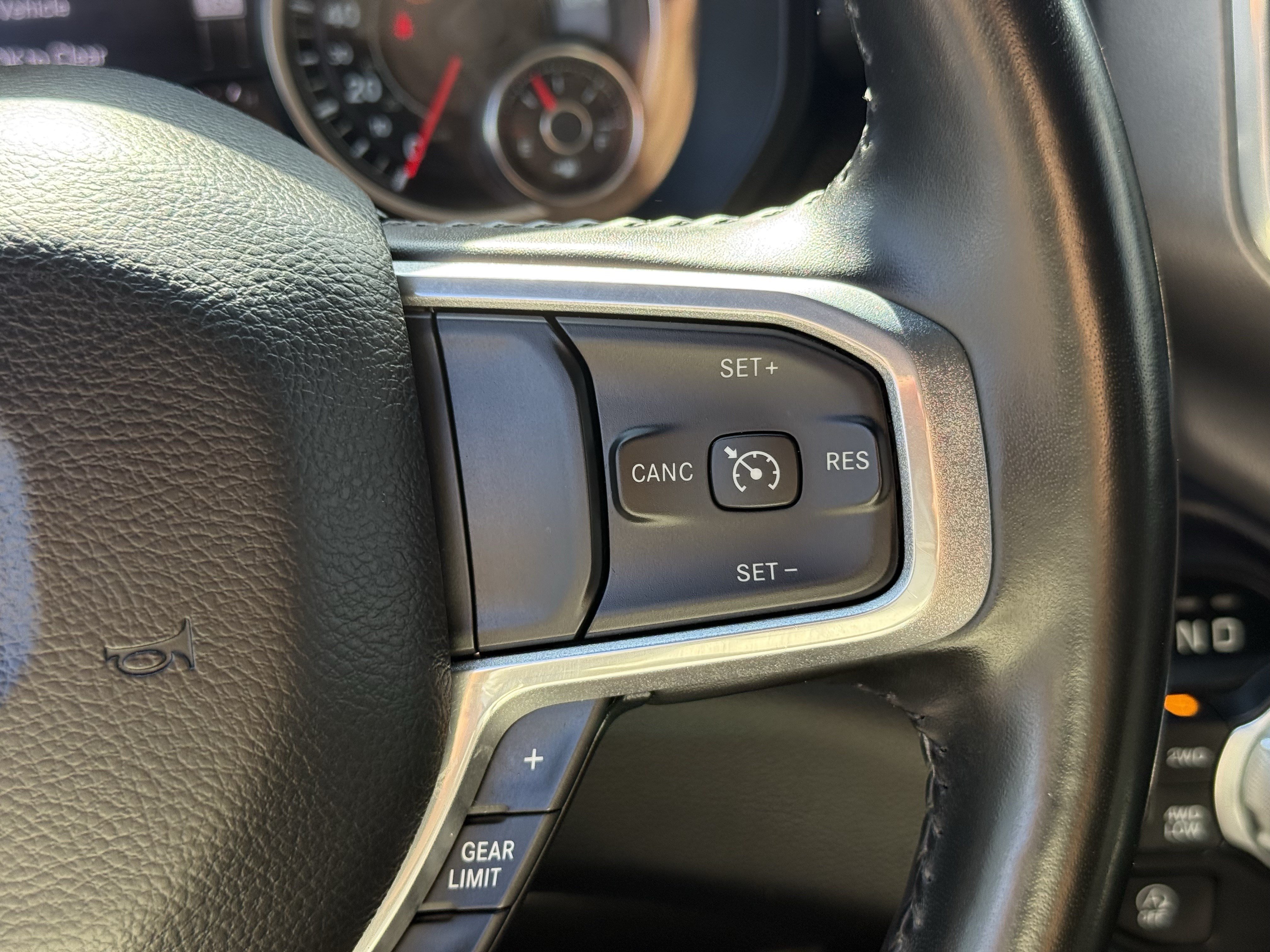 Used 2021 RAM 1500 Laramie w/ Sport Appearance Package AWD/4WD image 17