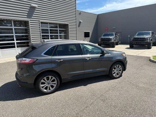 Certified 2019 Ford Edge Titanium FWD image 4