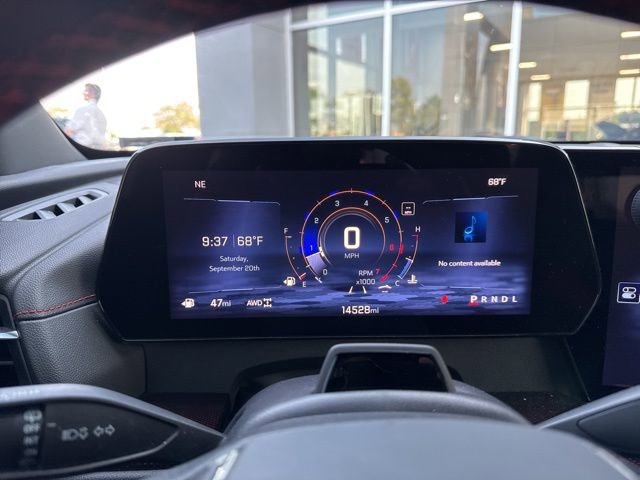 Used 2024 Chevrolet Traverse RS image 38