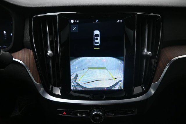 Used 2023 Volvo S60 B5 Plus FWD image 11