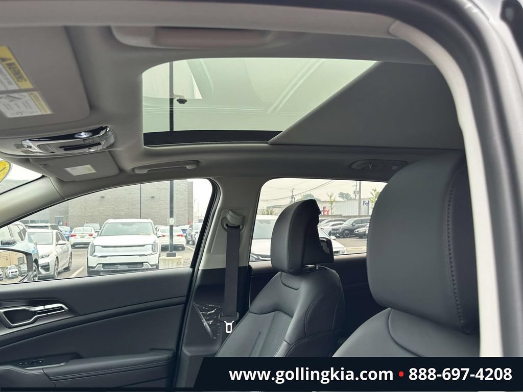 Certified 2026 Kia Sportage EX w/ EX Panoramic Sunroof Package AWD/4WD image 19