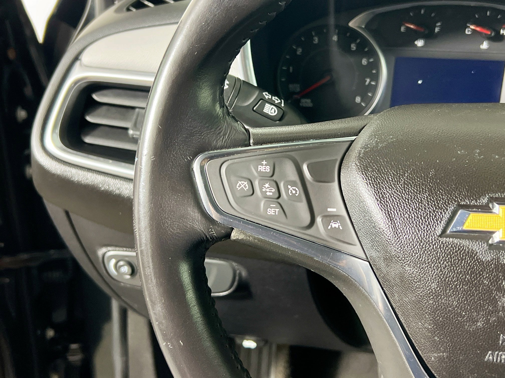 Used 2019 Chevrolet Equinox LT image 18