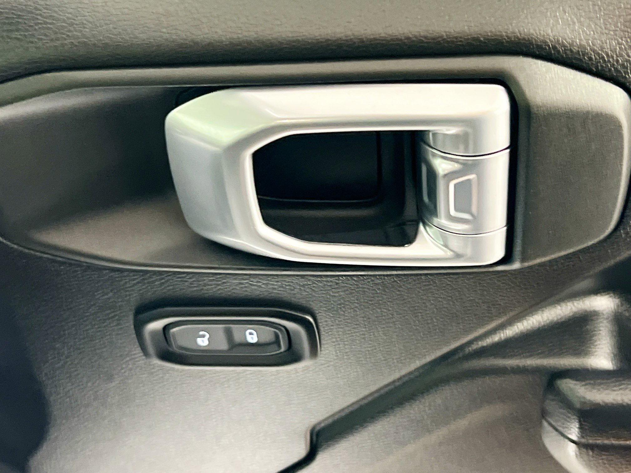 Used 2023 Jeep Wrangler Altitude image 30