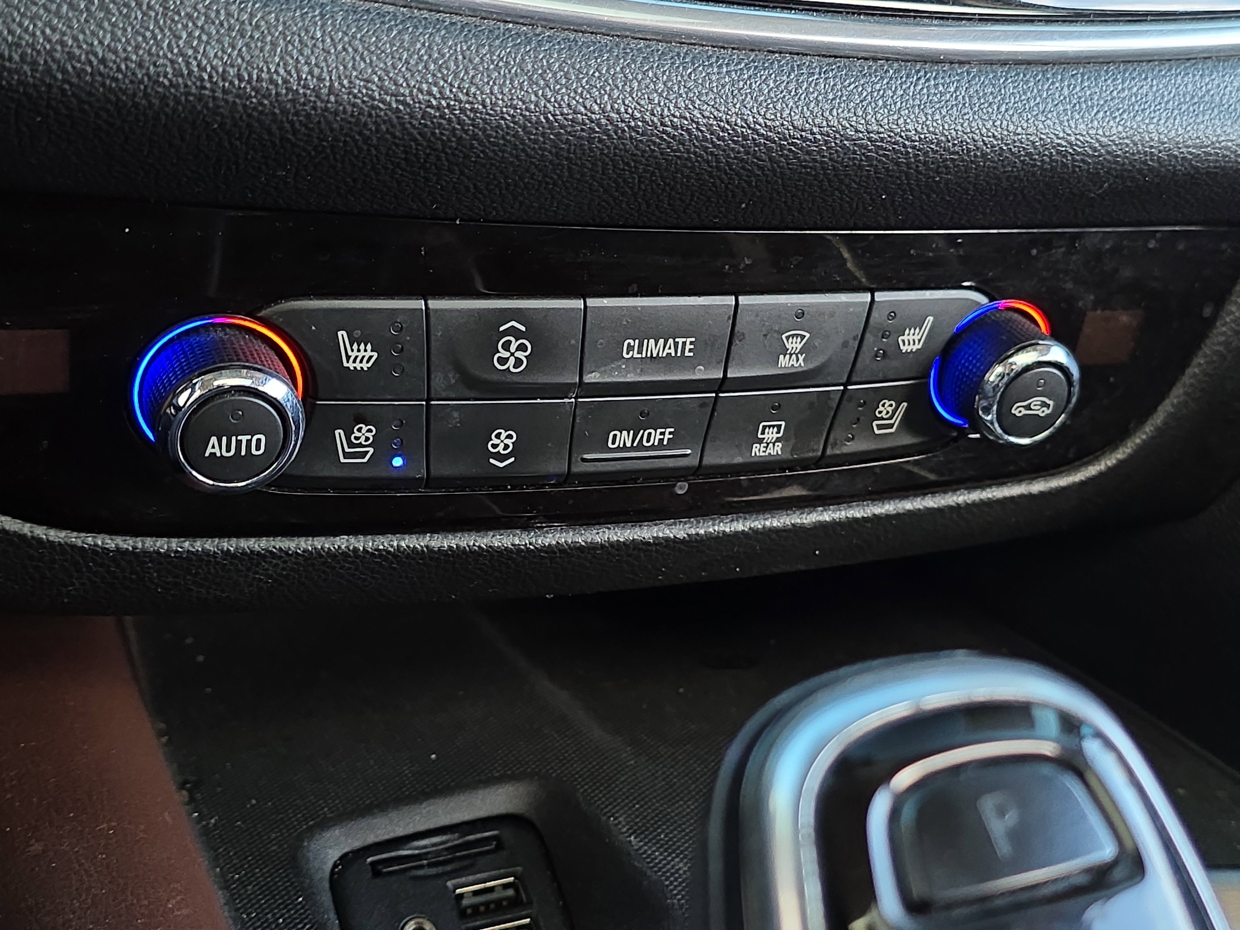 Used 2021 Buick Enclave Avenir w/ Avenir Technology Package image 22