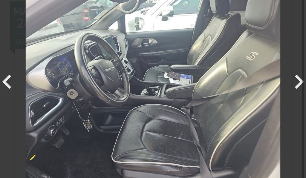 Used 2021 Chrysler Pacifica Limited w/ S Appearance Package image 8