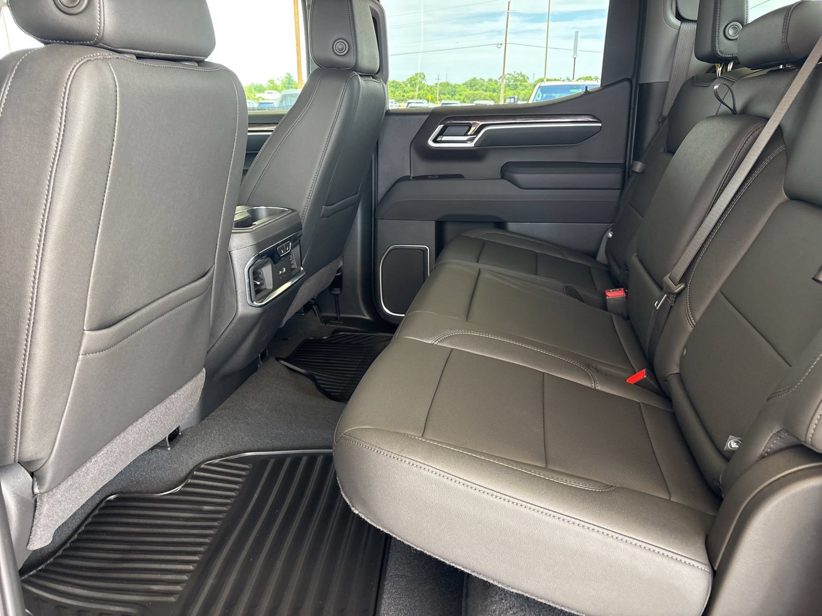 New 2026 Chevrolet Silverado 1500 LTZ w/ LTZ Premium Texas Edition AWD/4WD image 18