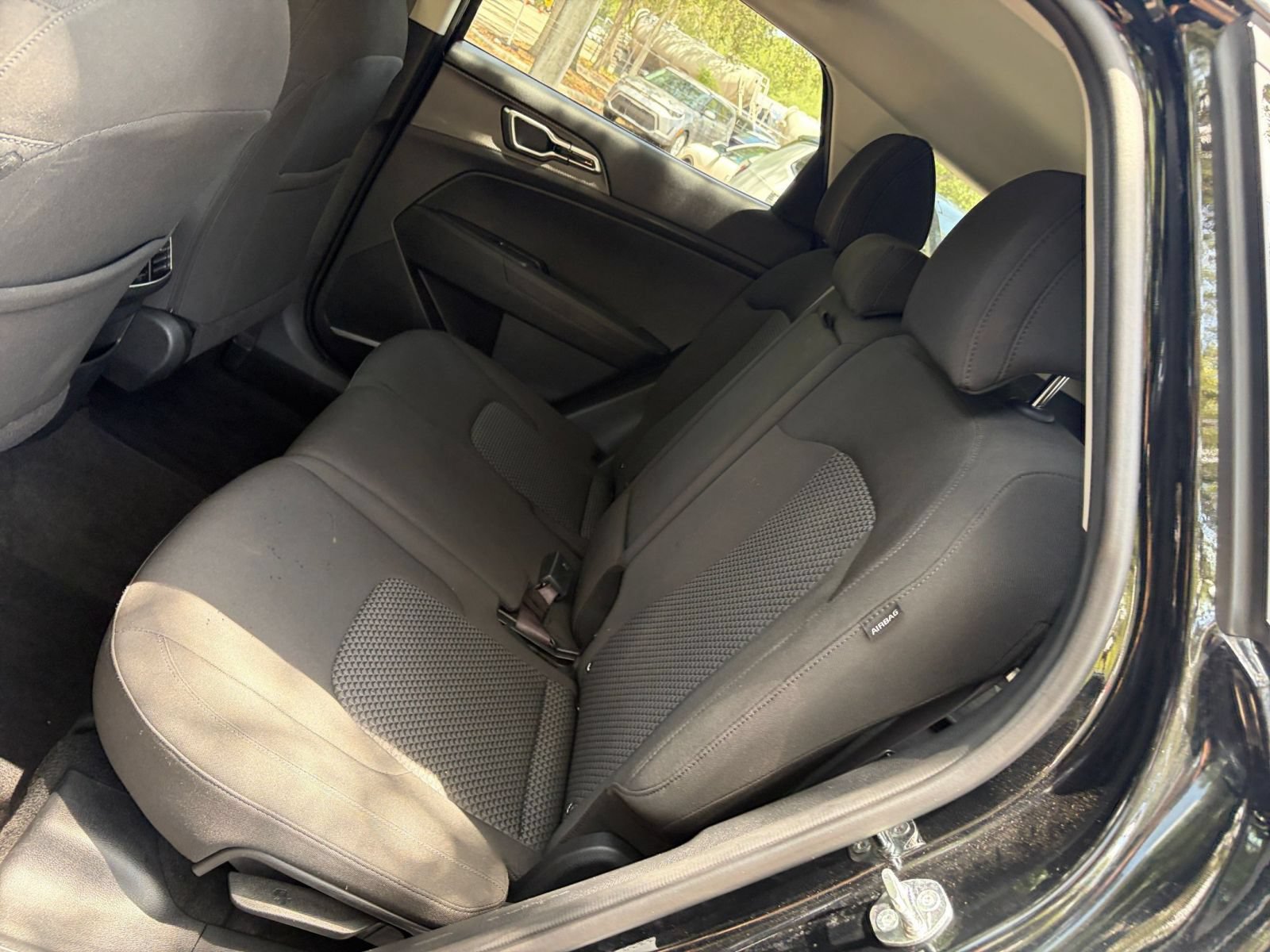 Used 2025 Kia Sportage LX FWD image 37