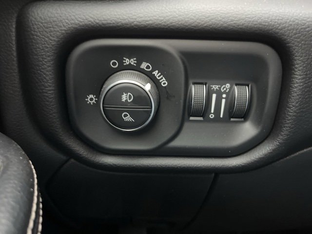 Used 2022 RAM 3500 Laramie w/ Night Edition image 25