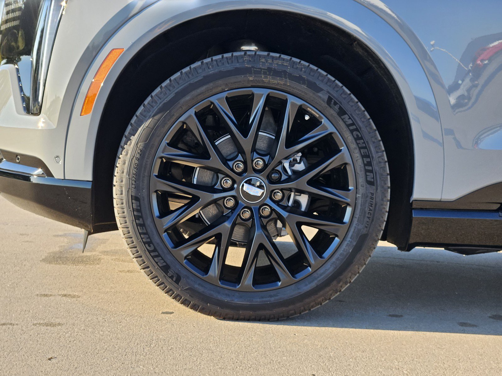 New 2026 Cadillac Escalade IQL Sport 1 w/ LPO, ONYX Package AWD/4WD image 7