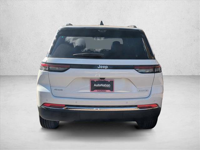 New 2025 Jeep Grand Cherokee Limited w/ Luxury Tech Group II image 8