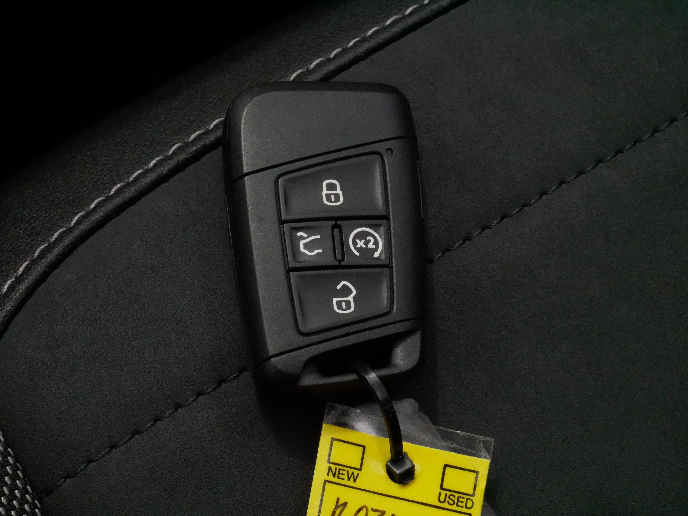 Certified 2025 Volkswagen Taos SE AWD/4WD image 32