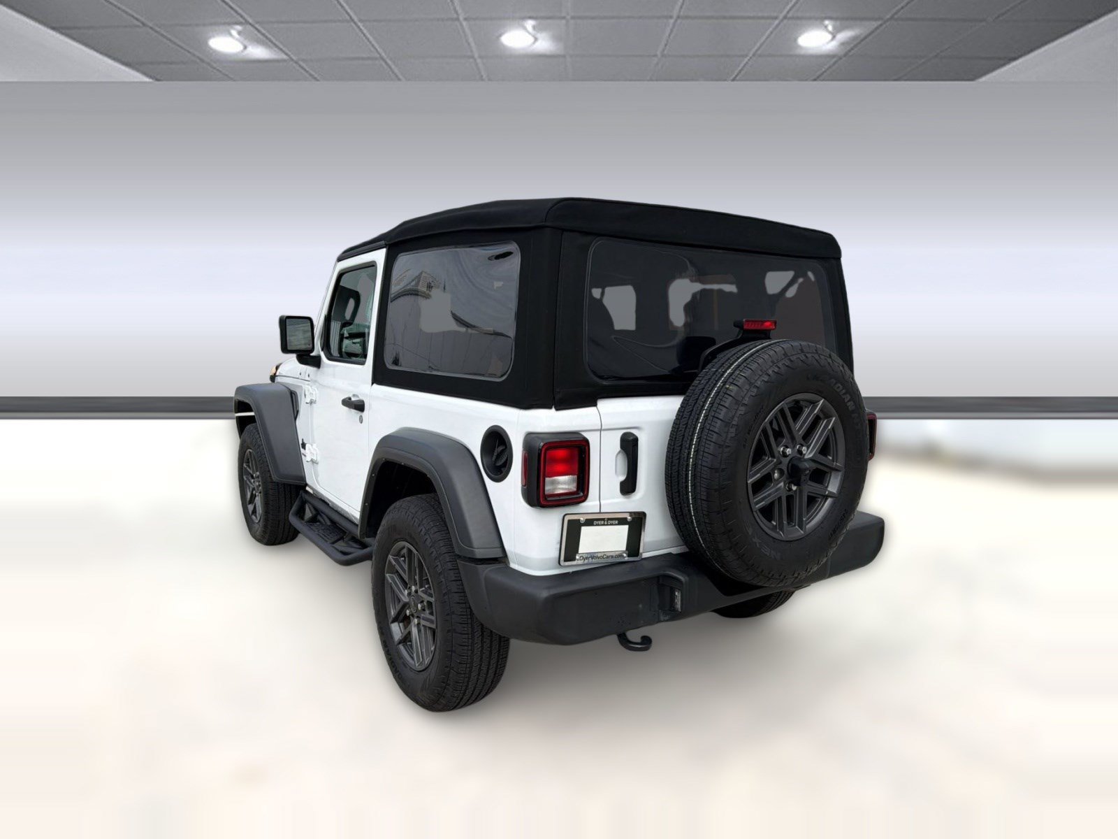 Used 2024 Jeep Wrangler Sport AWD/4WD image 3