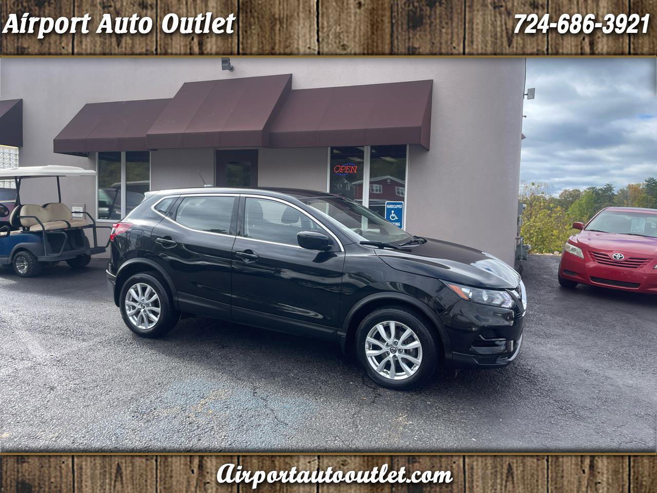 Used 2022 Nissan Rogue Sport S image 1