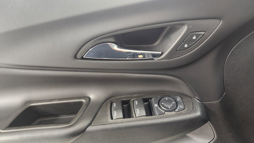 Used 2023 Chevrolet Equinox LT AWD/4WD image 19