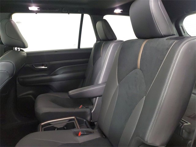 Used 2024 Toyota Grand Highlander AWD Hybrid image 13