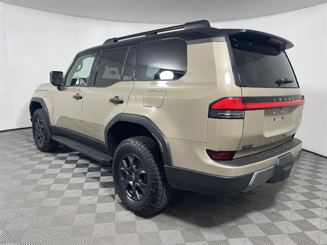 Used 2025 Lexus GX 550 AWD/4WD image 5