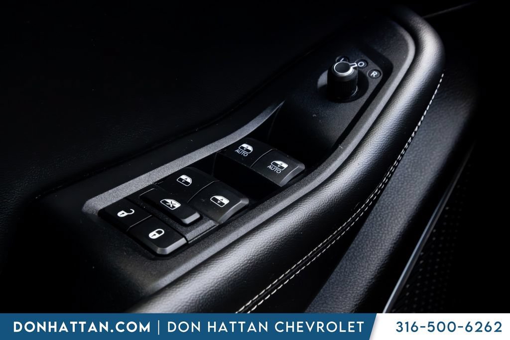 Used 2022 Jeep Grand Cherokee L Limited AWD/4WD image 11