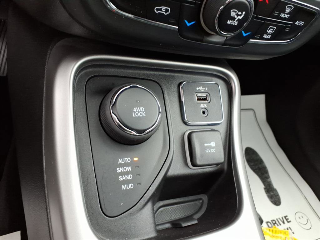 Used 2019 Jeep Compass Latitude image 18