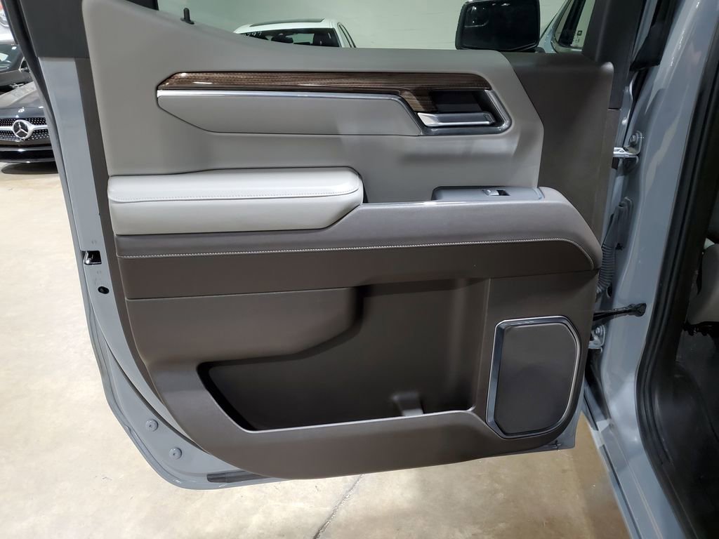 Used 2024 Chevrolet Silverado 1500 LT RWD image 41