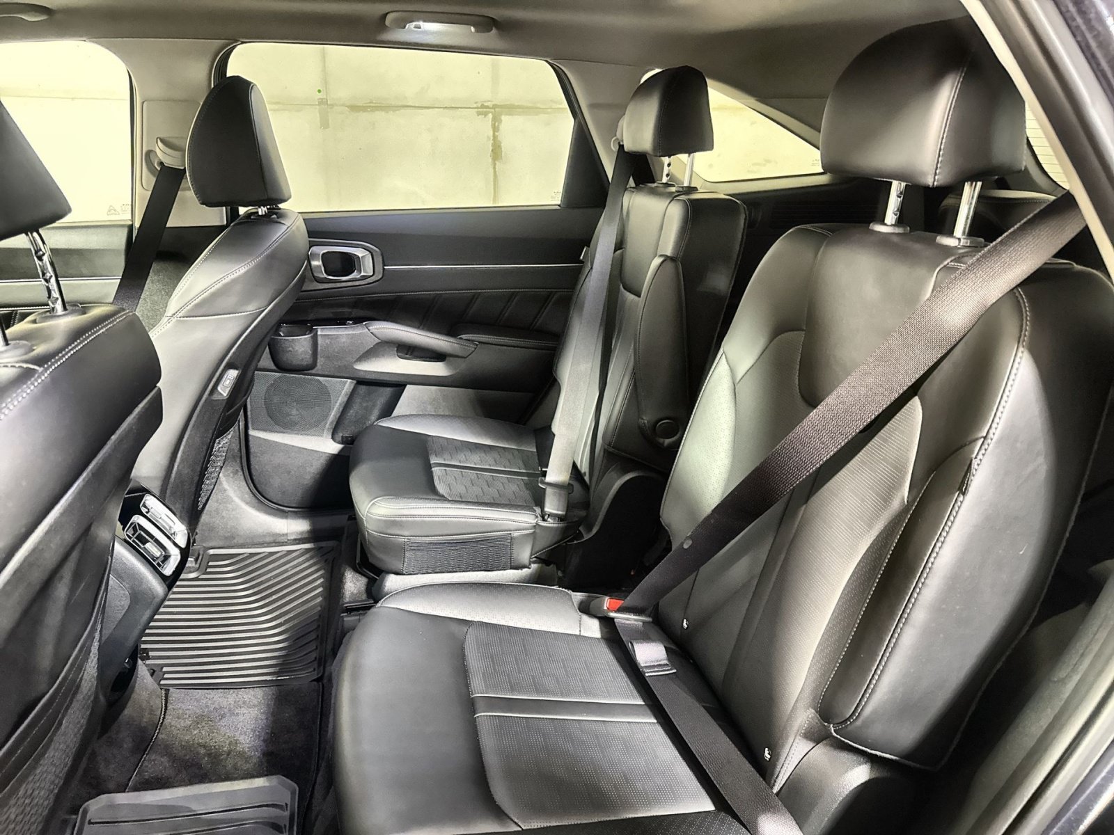 Used 2025 Kia Sorento SX AWD/4WD image 25