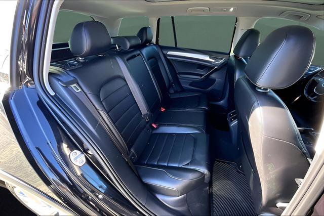 Used 2018 Volkswagen Golf Alltrack SEL image 26