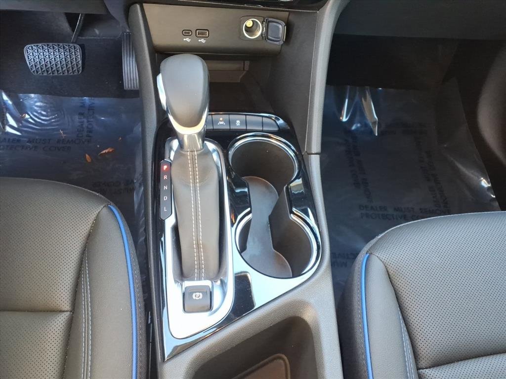 Used 2025 Buick Encore GX Sport Touring w/ Comfort Package image 13