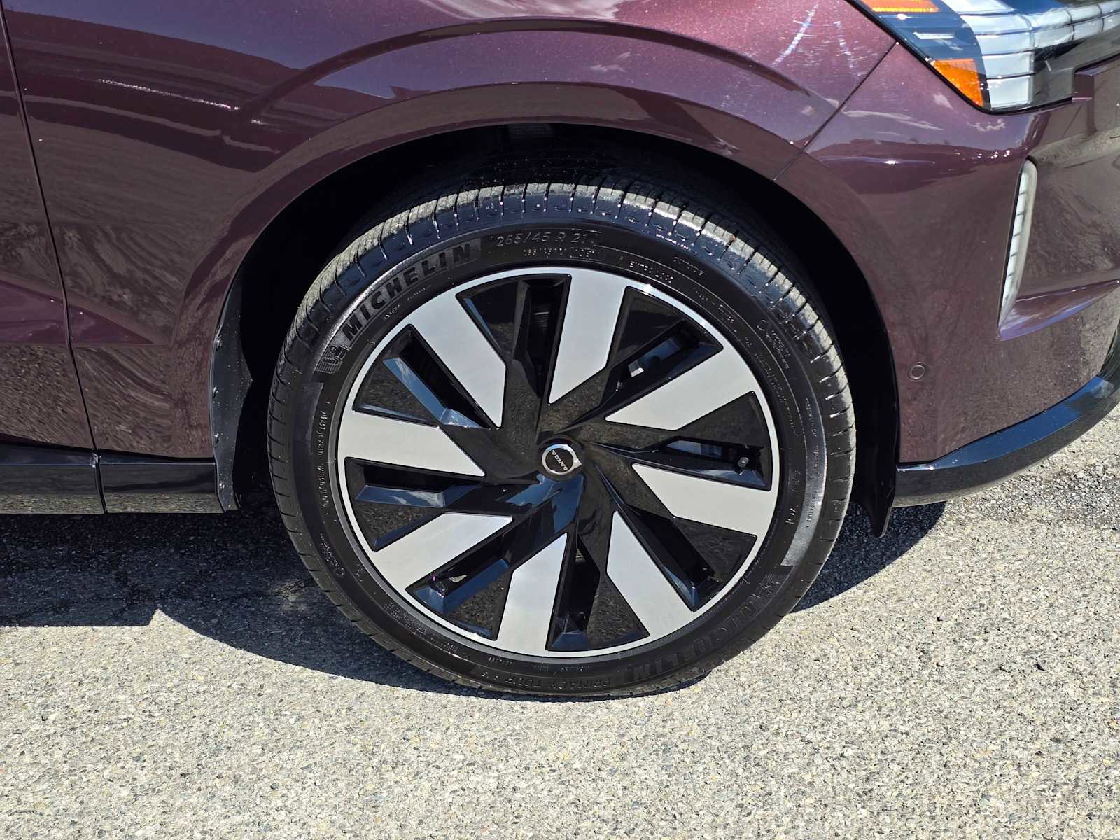 Certified 2025 Volvo EX90 Plus AWD/4WD image 10