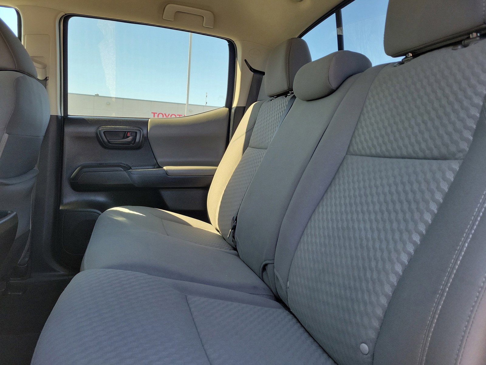 Used 2023 Toyota Tacoma SR AWD/4WD image 9
