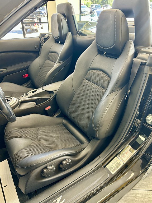 Used 2014 Nissan 370Z Touring w/ Navigation Package RWD image 11