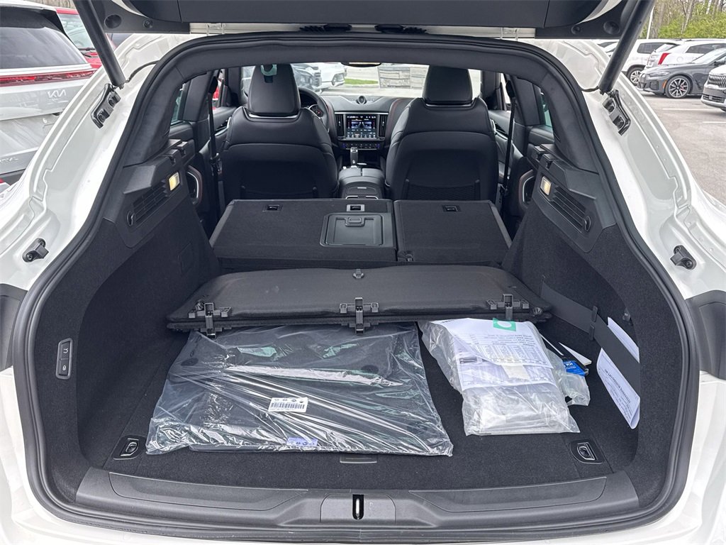 New 2024 Maserati Levante GT Ultima image 30