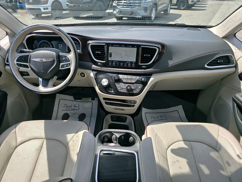 Used 2018 Chrysler Pacifica Limited w/ Advanced Safetytec Group image 3