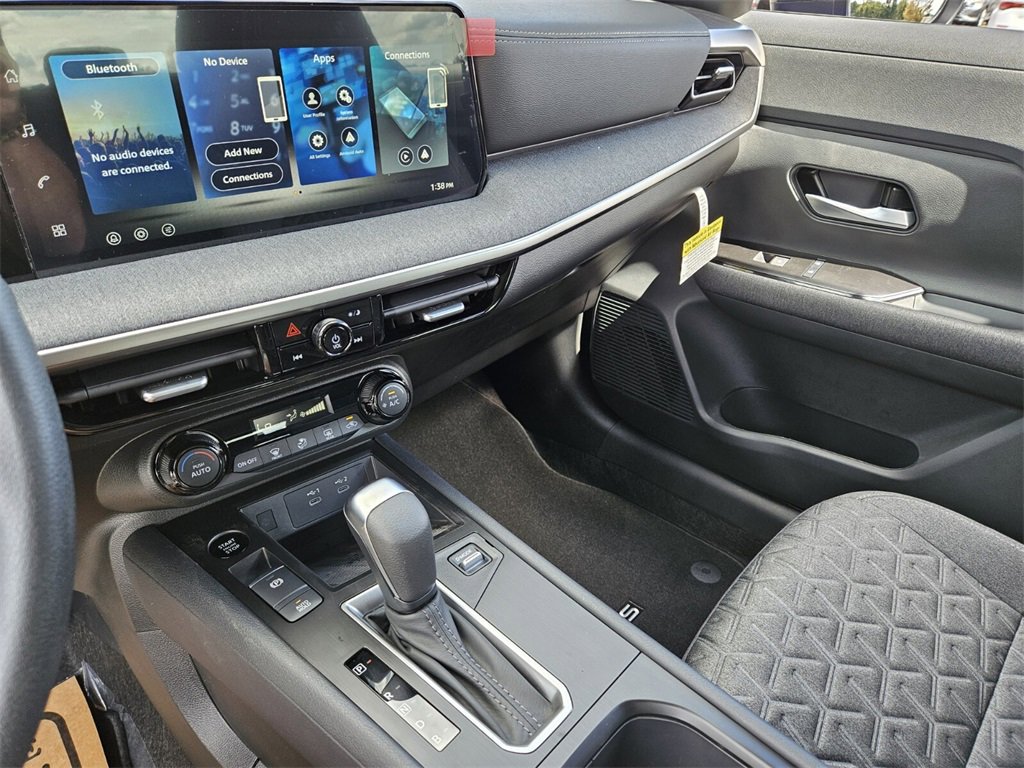 New 2026 Nissan Kicks SV image 9
