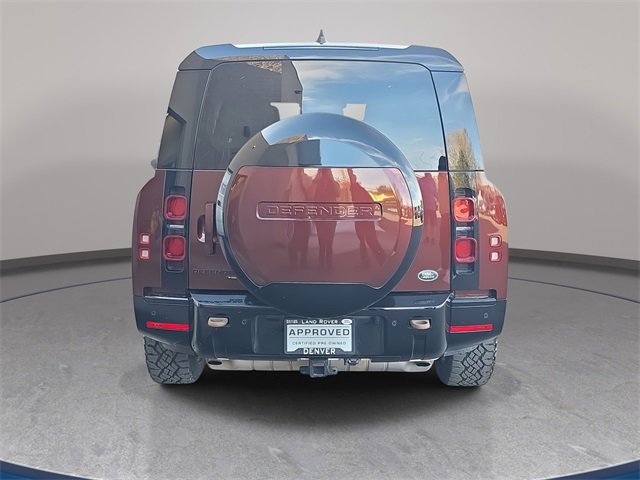 Used 2023 Land Rover Defender 130 X-Dynamic SE image 6