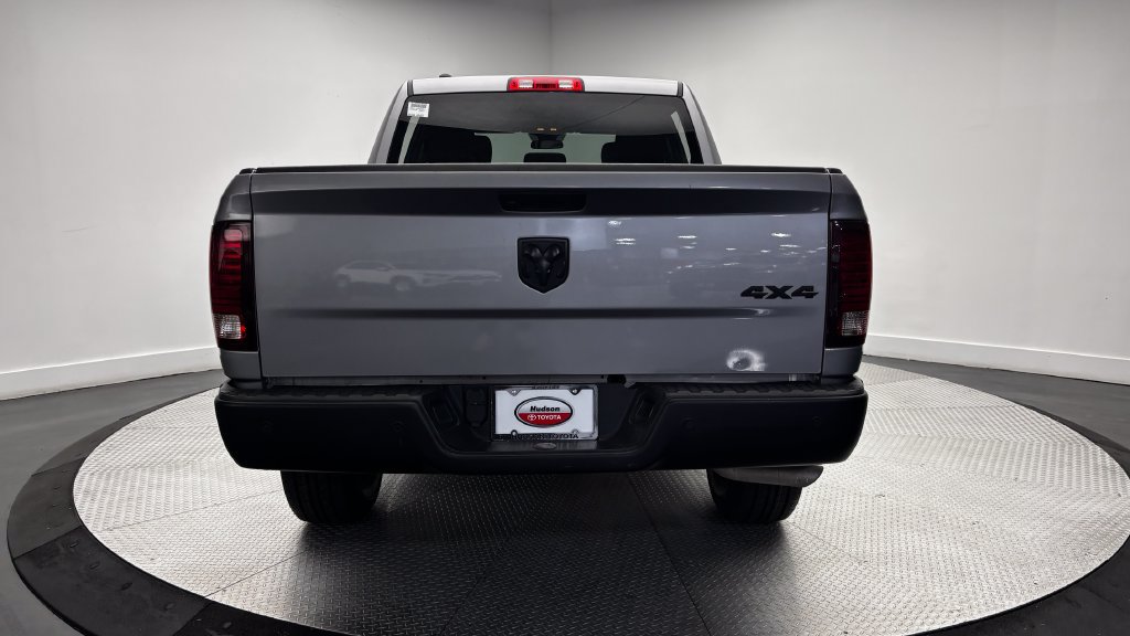 Used 2024 RAM 1500 Warlock AWD/4WD image 34